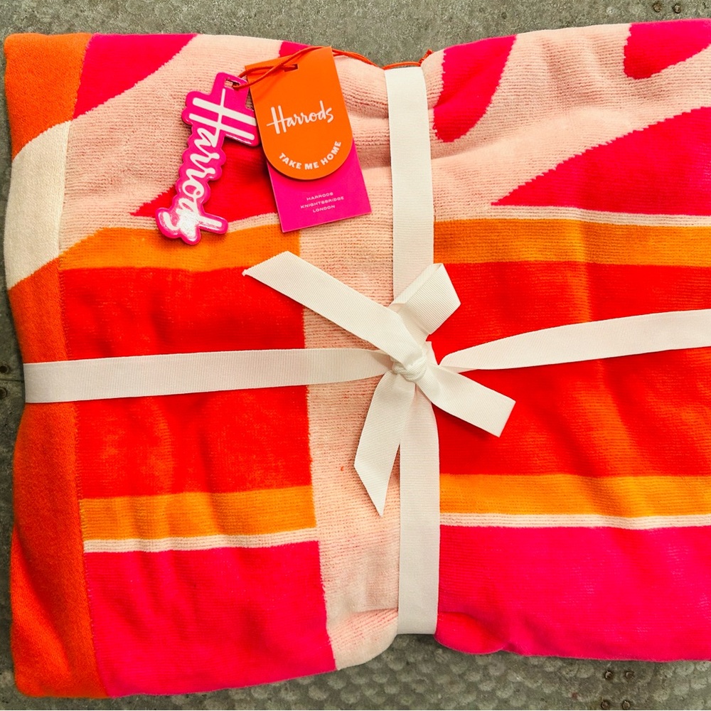 NWT Harrods Pink and Orange Striped beach and bath Towels with Harrods bag - Picture 2 of 15